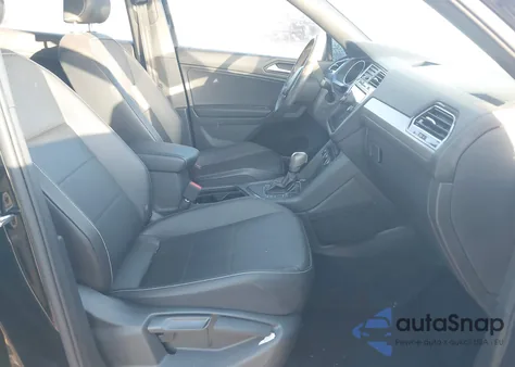 2021 Volkswagen Tiguan 2.0T Se/2.0T Se R-Line Black/2.0T Sel z USA, uszkodzony, nr VIN 3VV3B7AX7MM057635